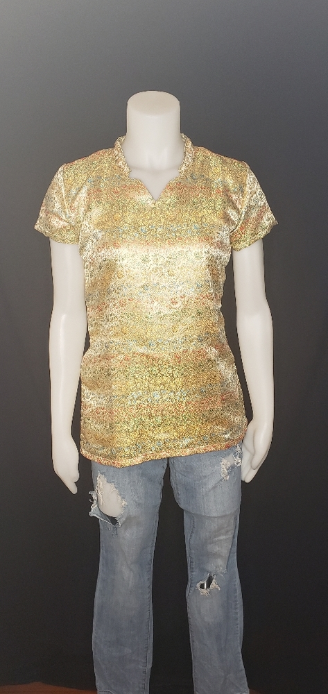 Jessica Simpson  Jean's and printed yellow shirt